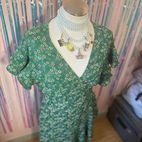 Max-studio Women's Green Dress - Picture 2 of 7